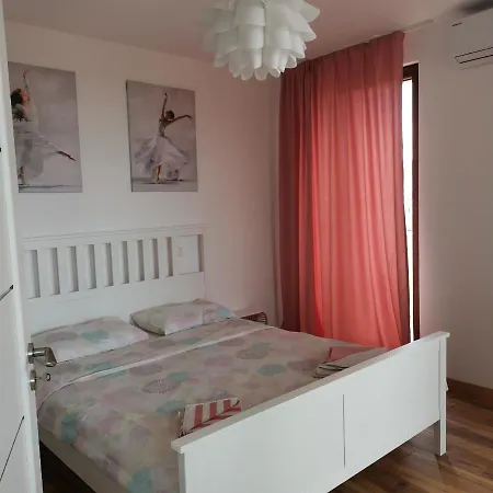 Central Apartments Near The Cathedral * Varna